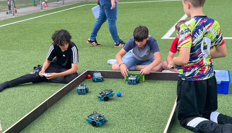 MINT-Kicker: Techniktraining für Sportfans